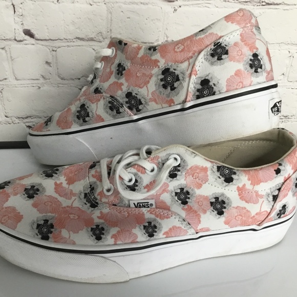 Vans Shoes - Vans Women's Floral Print Lace Up Skate Sneakers Pink Size. 11